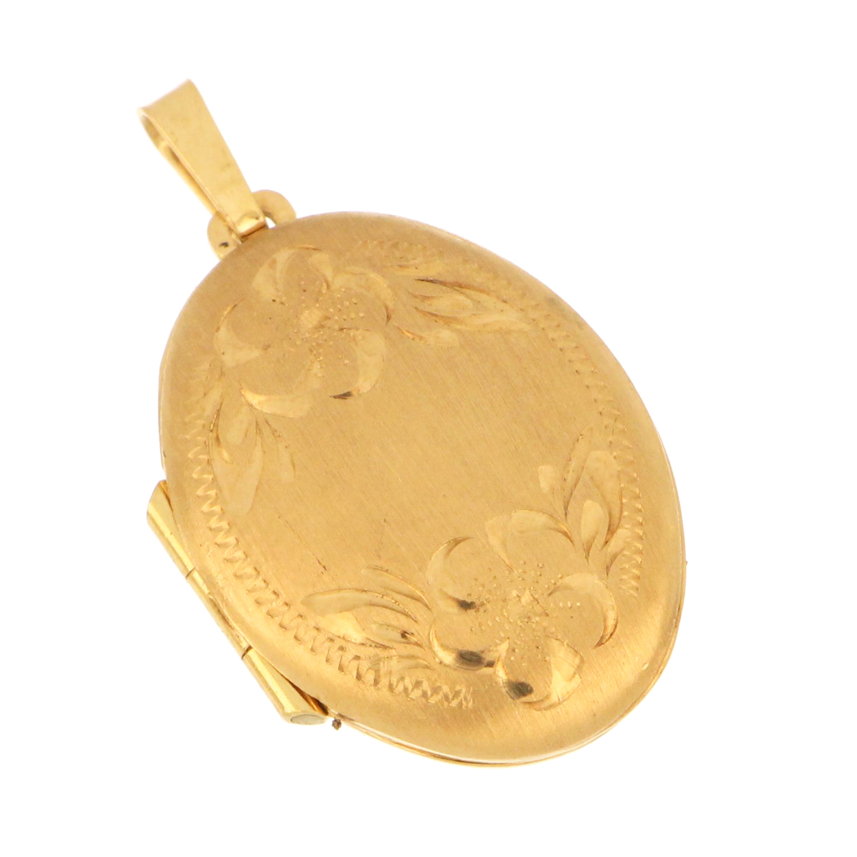 10K yellow gold oval locket pendant with floral engraving, 1x0.5 inches, 2.34 grams.